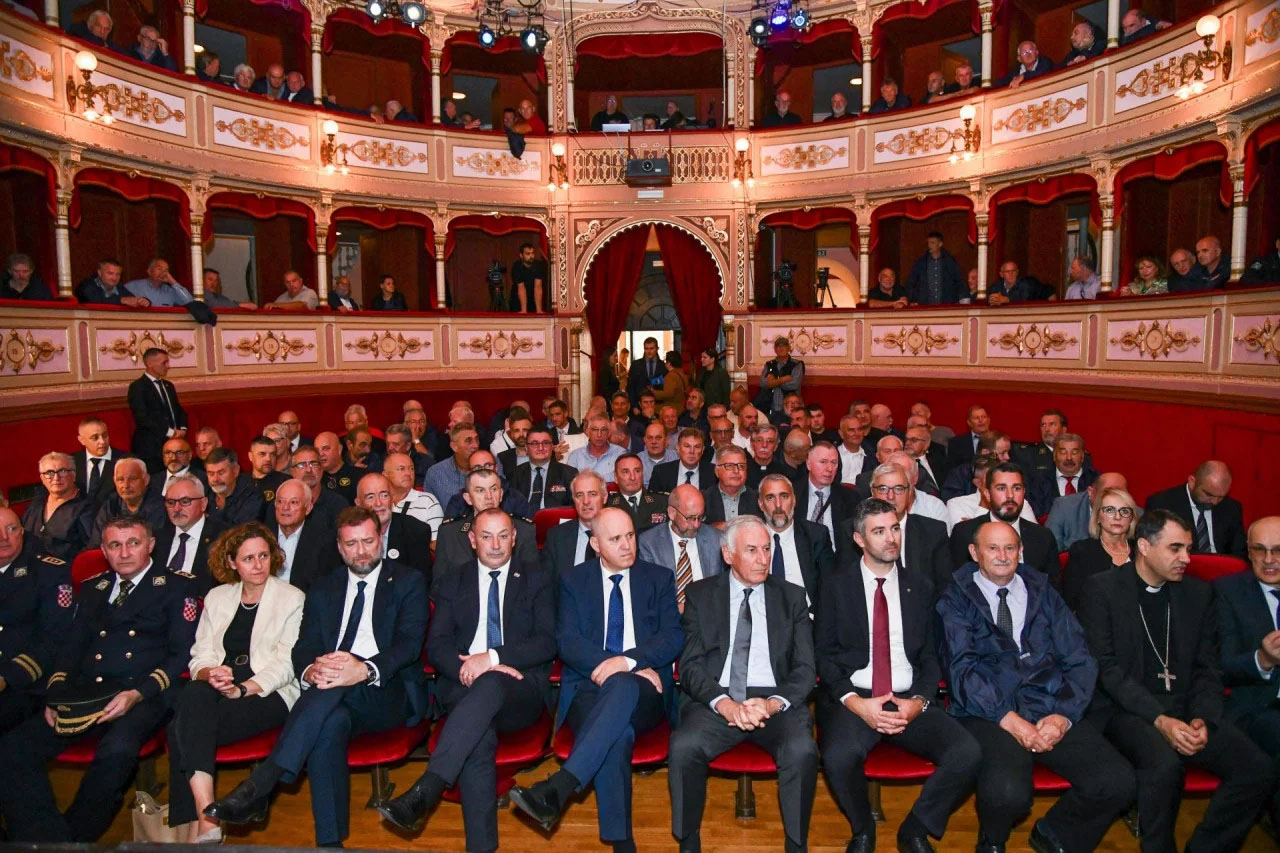30 godina slobode hrvatskog juga slavili su mahom političari <i>(foto: Božo Radić/Cropix)</i>